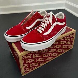 Vans Old Skool Shoes (red)